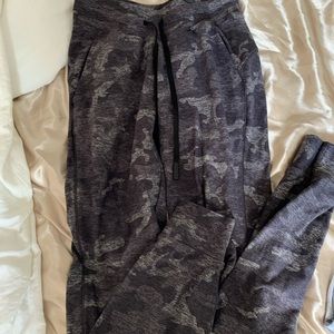 lulu lemon joggers